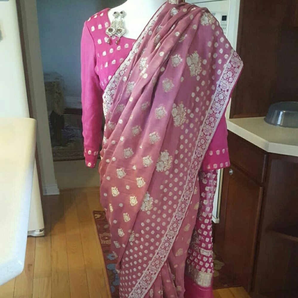 Pakistani/Indian saari super discounted